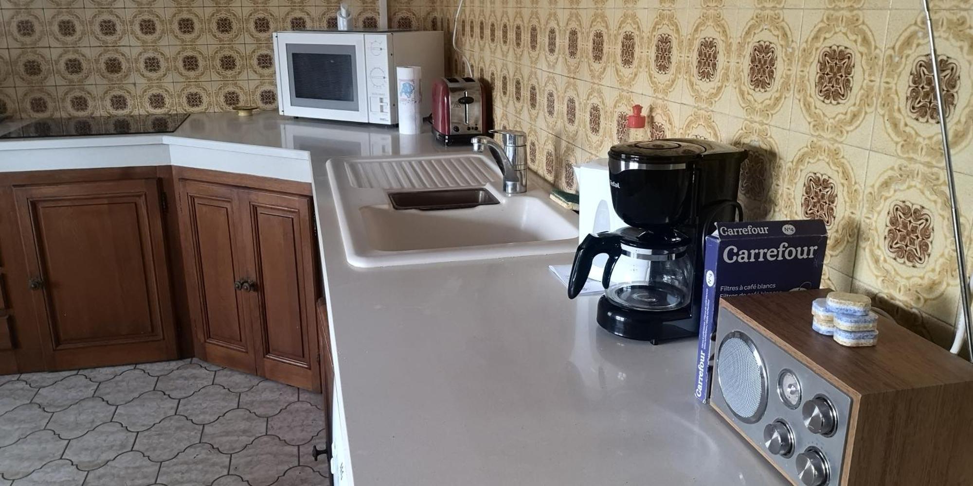 Appartement Dans Villa Avec Piscine Et Jardin Marguerittes Ngoại thất bức ảnh
