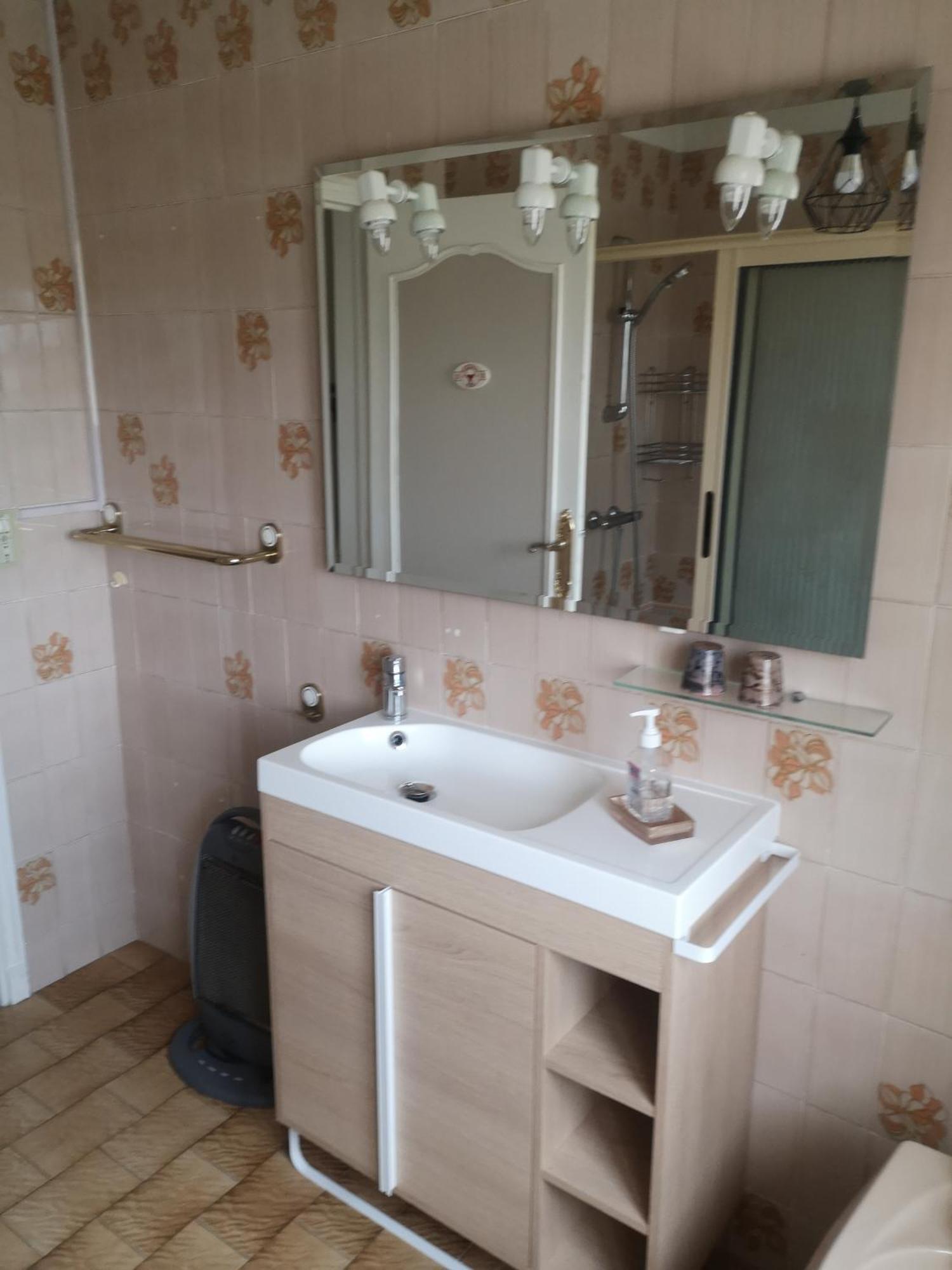 Appartement Dans Villa Avec Piscine Et Jardin Marguerittes Ngoại thất bức ảnh
